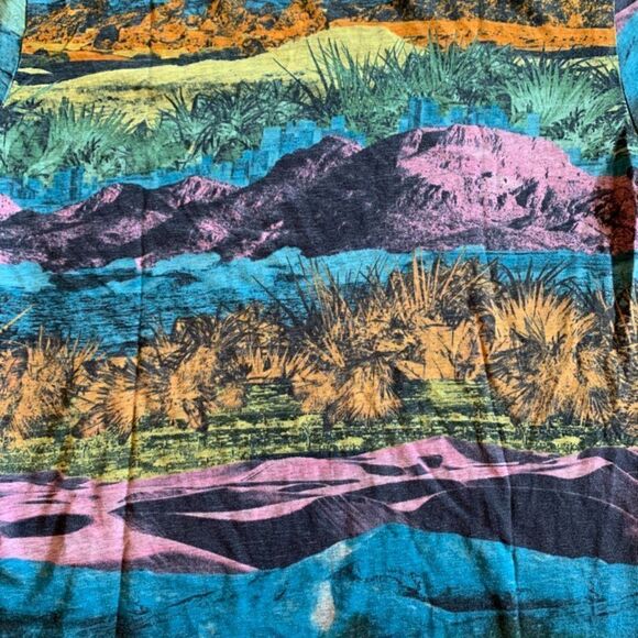 The Nike Tee Dri Fit Landscape Shirt - Picture 6 of 6